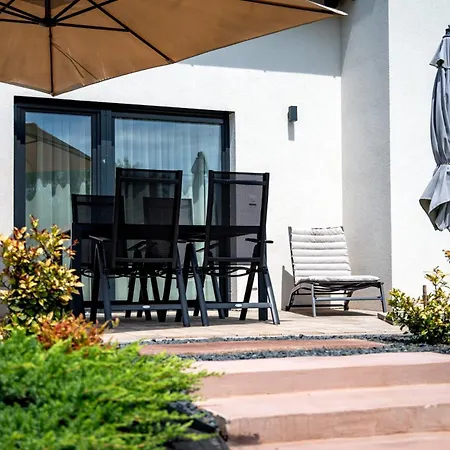 아파트 Pusszantalak